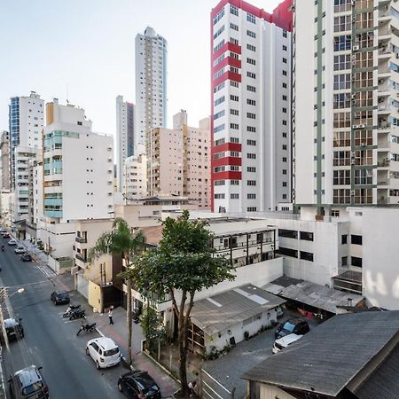 Em Frente Ao Shopping Atlantico! Com Sacada, Garagem E Ar Condicionado Apartment Balneario Camboriu Exterior photo