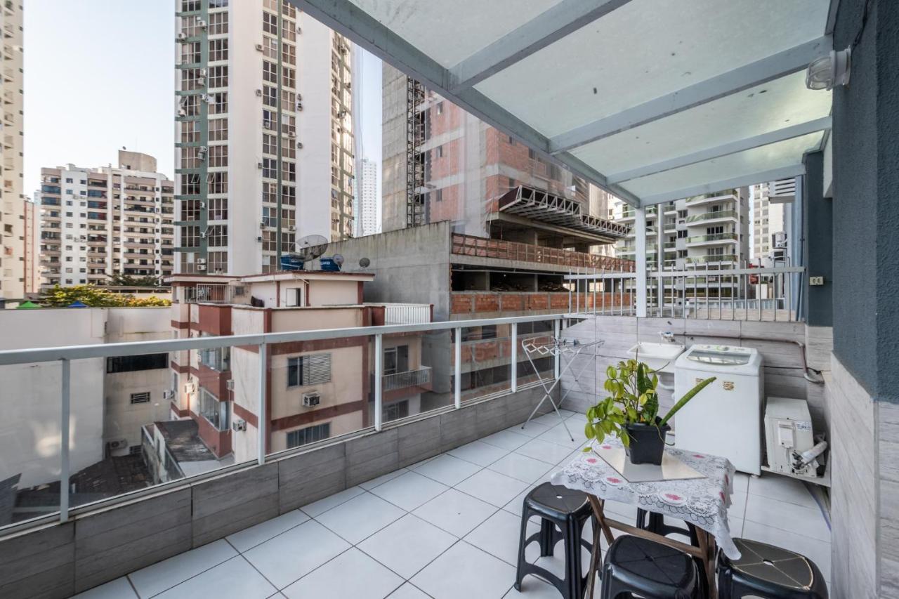 Em Frente Ao Shopping Atlantico! Com Sacada, Garagem E Ar Condicionado Apartment Balneario Camboriu Exterior photo